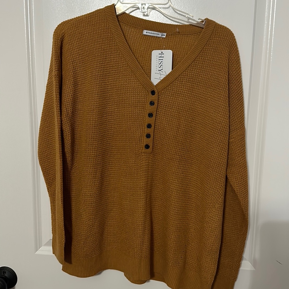 Staccato waffle knit Henley. NWT